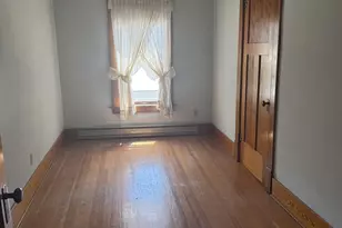 503 E Main St, Morrison, IL 61270 - Photo 9