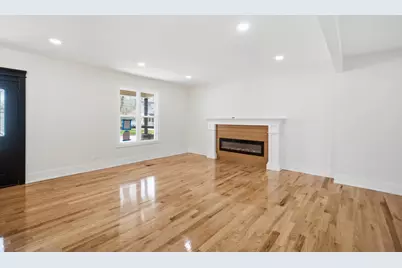 645 E Calhoun Street, Woodstock, IL 60098 - Photo 19