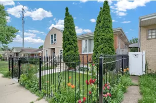 3617 W 63rd Pl, Chicago, IL 60629 - Photo 3