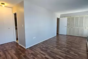 [Address not provided], Niles, IL 60714 - Photo 3