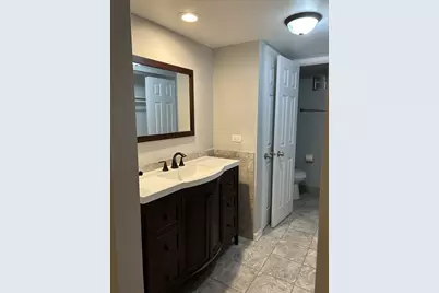 207 W Park Avenue #205, Libertyville, IL 60048 - Photo 11