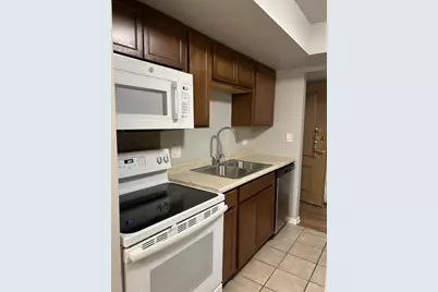 207 W Park Avenue #205, Libertyville, IL 60048 - Photo 5