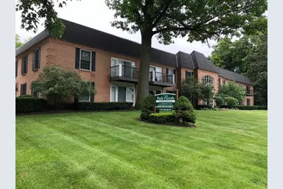 207 W Park Avenue #205, Libertyville, IL 60048 - Photo 1