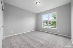 3323 Comstock Ave, Dekalb, IL 60115 - Photo 17