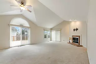 401 Park Barrington Dr, Barrington, IL 60010 - Photo 5