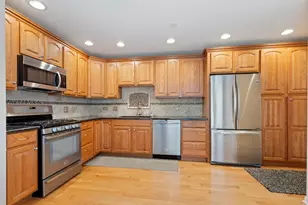 401 Park Barrington Dr, Barrington, IL 60010 - Photo 3