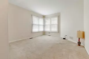 401 Park Barrington Dr, Barrington, IL 60010 - Photo 9