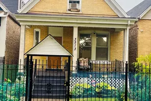 3513 W Beach Ave, Chicago, IL 60651 - Photo 1