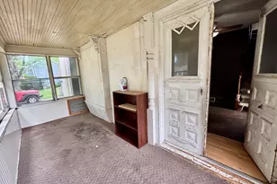 412 W Madison St, Belvidere, IL 61008 - Photo 3