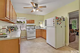 35694 N Laurel Ave, Ingleside, IL 60041 - Photo 7