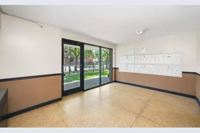 7801 S South Shore Drive, Chicago, IL 60649 - Photo 5