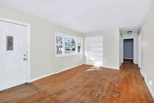 4945 Middaugh Ave, Downers Grove, IL 60515 - Photo 3