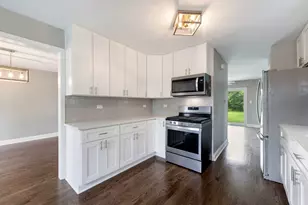 666 Barberry Rd, Highland Park, IL 60035 - Photo 11