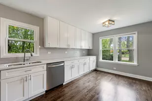 666 Barberry Rd, Highland Park, IL 60035 - Photo 9