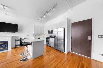 950 W Monroe Street #616, Chicago, IL 60607 - Photo 9