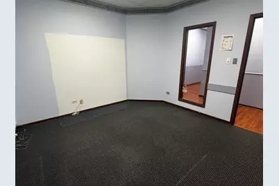 9944 S Roberts Road #107, Palos Hills, IL 60465 - Photo 11