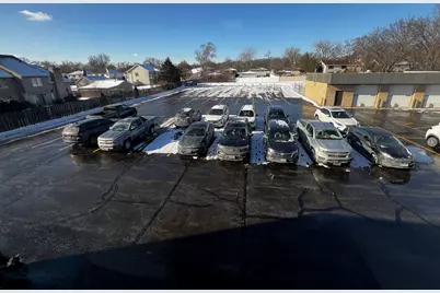 9944 S Roberts Road #107, Palos Hills, IL 60465 - Photo 3