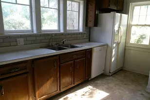 365 S Taylor Ave, Decatur, IL 62522 - Photo 7