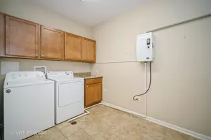 2220 Founders Dr, Northbrook, IL 60062 - Photo 21