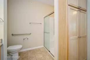 2220 Founders Dr, Northbrook, IL 60062 - Photo 17