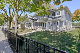 504 E Church St, Champaign, IL 61820 - Photo 3