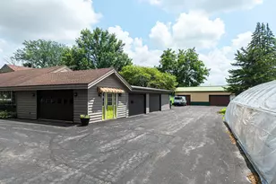 1126 E State St, Sycamore, IL 60178 - Photo 1