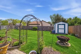 2S631 Angeline Ct, Warrenville, IL 60555 - Photo 31