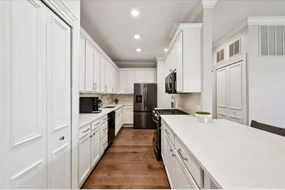 560 W Fulton Street #303, Chicago, IL 60661 - Photo 9