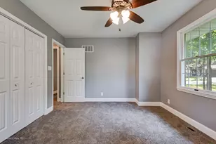 102 Hickory Ln, Morris, IL 60450 - Photo 25