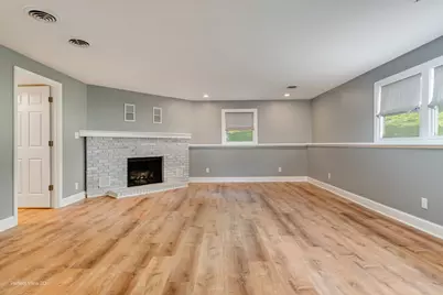 102 Hickory Lane, Morris, IL 60450 - Photo 15