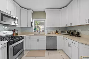 6948 30th St, Berwyn, IL 60402 - Photo 11