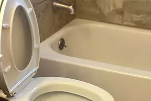 1060 Warwick Ln, Elk Grove Village, IL 60007 - Photo 13