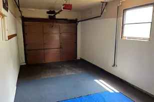 1060 Warwick Ln, Elk Grove Village, IL 60007 - Photo 15