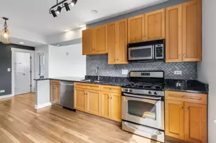 628 Judson Ave, Evanston, IL 60202 - Photo 3