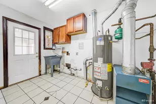 27 Apple Ct, Park Forest, IL 60466 - Photo 9