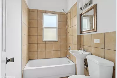 5104 N Austin Avenue #1, Chicago, IL 60630 - Photo 11