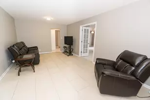 1107 W White Oak St, Arlington Heights, IL 60005 - Photo 17