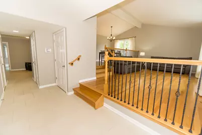 1107 W White Oak Street, Arlington Heights, IL 60005 - Photo 3