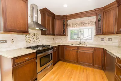 1107 W White Oak Street, Arlington Heights, IL 60005 - Photo 9