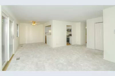 600 Eastveiw Court #X1, Schaumburg, IL 60193 - Photo 7