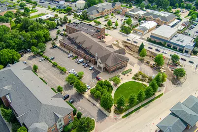 119 E Railroad Avenue, Bartlett, IL 60103 - Photo 9