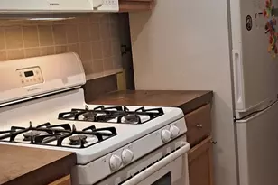 12B Kingery Quarter Rd, Willowbrook, IL 60527 - Photo 9