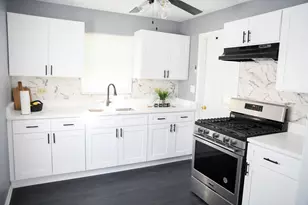 366 Oswego St, Park Forest, IL 60466 - Photo 3