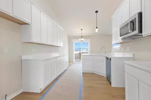 8241 Dylan Dr, Merrillville, IN 46410 - Photo 7