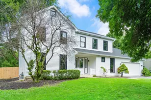 805 Potomac Ave, Naperville, IL 60565 - Photo 1