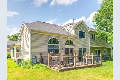 6797 Roanoake Court, Gurnee, IL 60031 - Photo 3