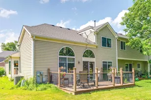 6797 Roanoake Ct, Gurnee, IL 60031 - Photo 3