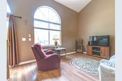 6797 Roanoake Court, Gurnee, IL 60031 - Photo 5