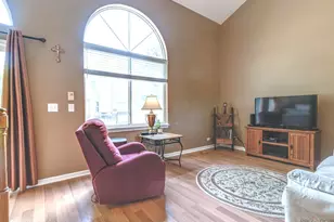 6797 Roanoake Ct, Gurnee, IL 60031 - Photo 5