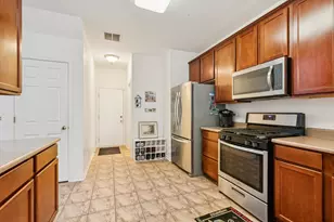 375 N Tower Dr, Hainesville, IL 60030 - Photo 7